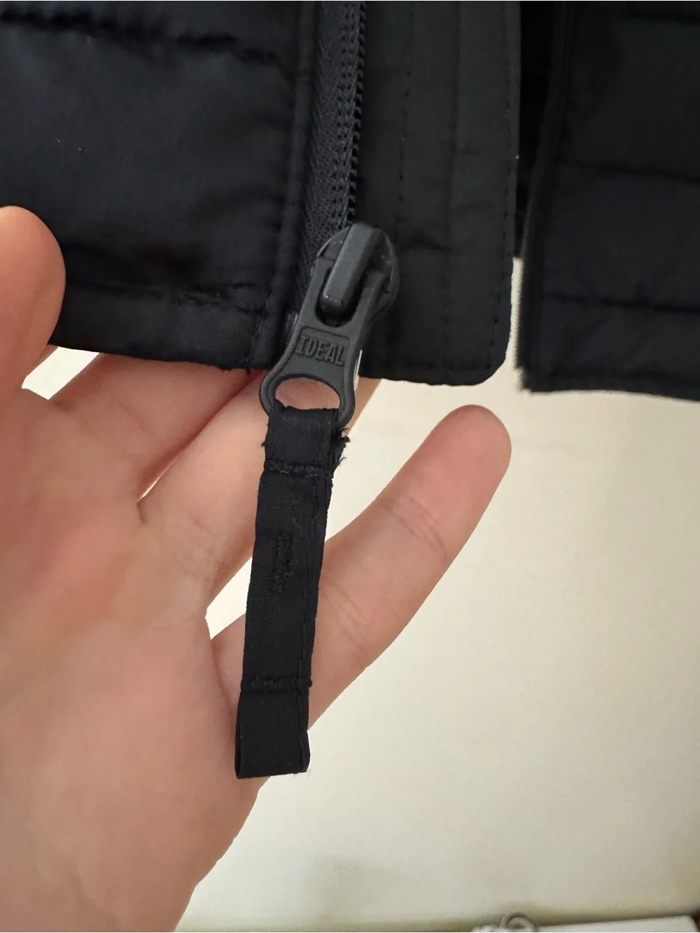 GAP Men's Black Quilted Puffer Vest